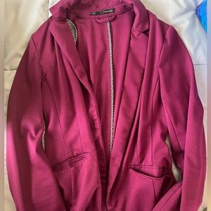 Maurice’s small pink blazer